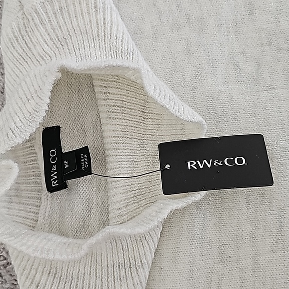 Women's Sweater With Scalloped Edges - Picture 5 of 8